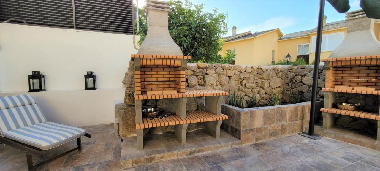 Casa Del Castillo By Naturadrada La Adrada Extérieur photo